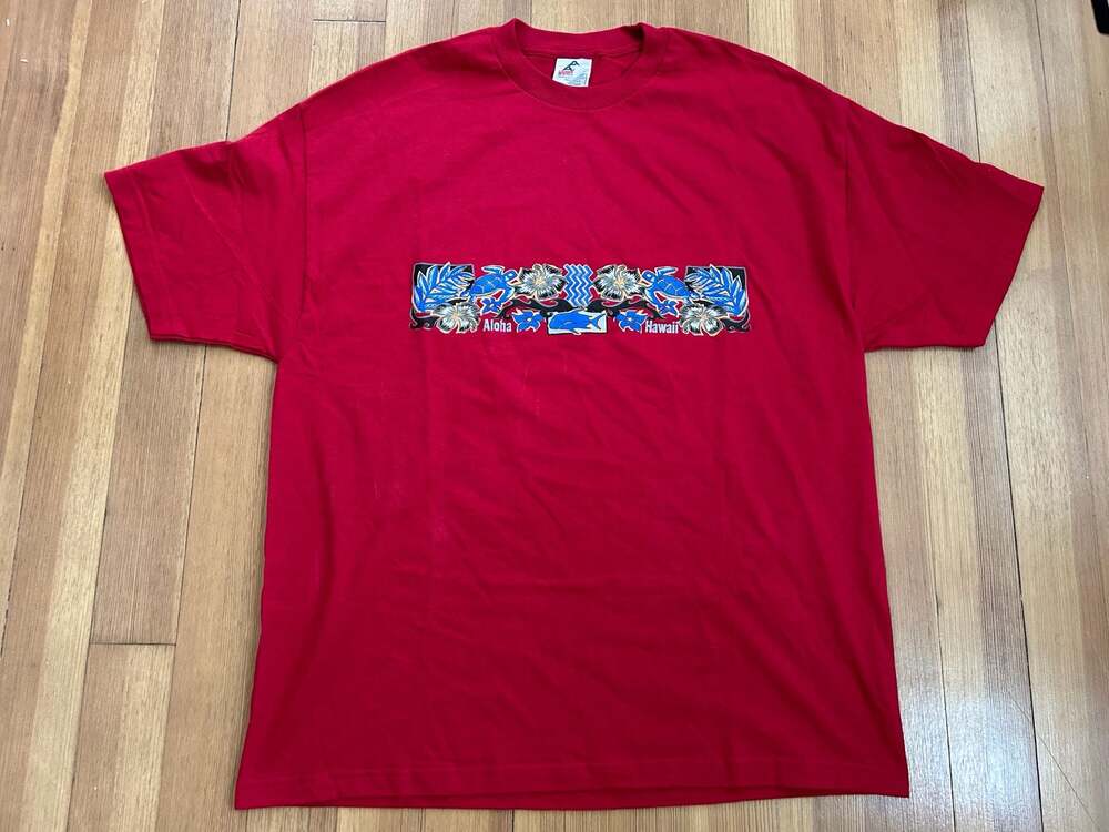 Vintage Hawaii Aloha Graphic T-Shirt Red